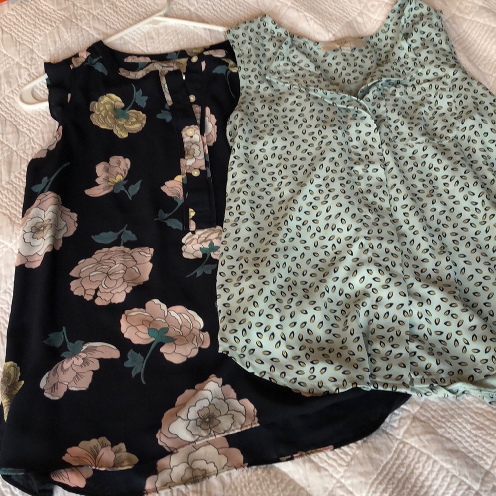 2 Ann Taylor loft sleeveless tops. XS